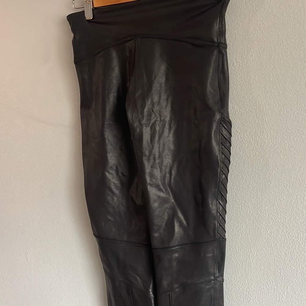 Spanx Faux Leather Black Moto Leggings Size S - Picture 10 of 11